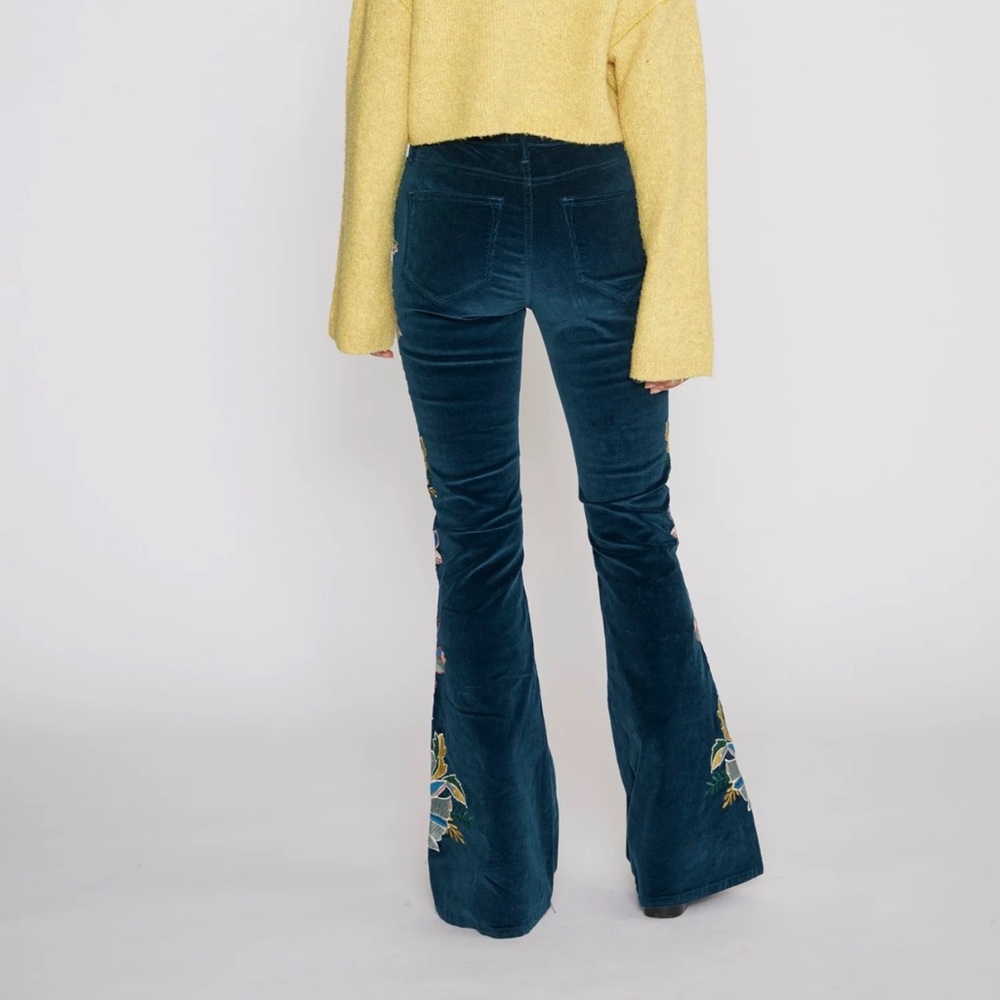 NWT DRIFTWOOD ELECTIC CORDUROY FARRAH JEANS - SIZE 28 - Picture 3 of 8